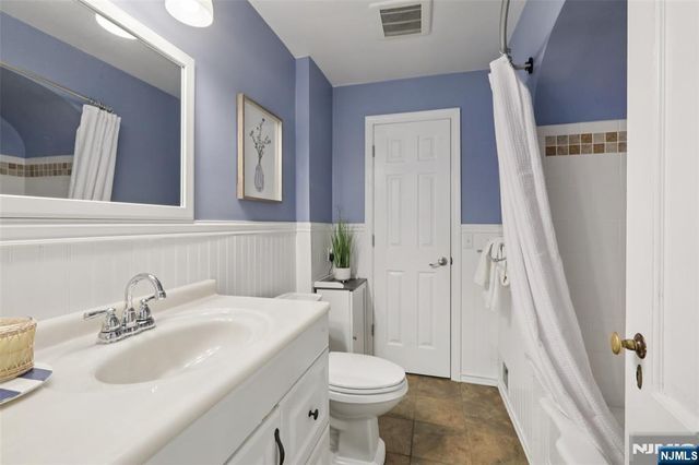 56 Highland Road, Glen Rock, NJ 07452