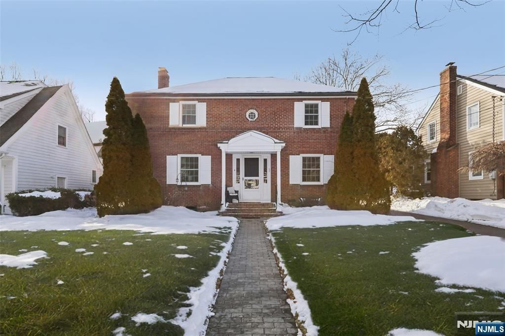 56 Highland Road, Glen Rock, NJ 07452