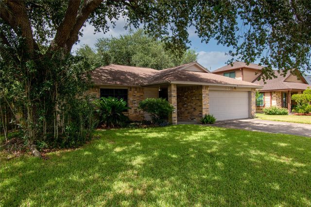 1009 Wildwood Drive, Deer Park, TX 77536
