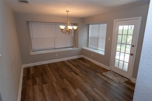 1009 Wildwood Drive, Deer Park, TX 77536