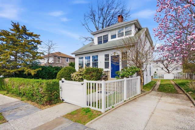 107 Edgewood Avenue, Yonkers, NY 10704
