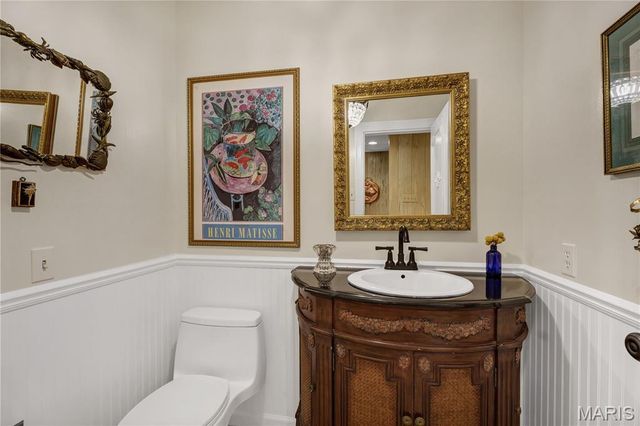 265 South Graeser Road, Creve Coeur, MO 63141