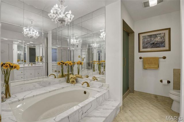 265 South Graeser Road, Creve Coeur, MO 63141