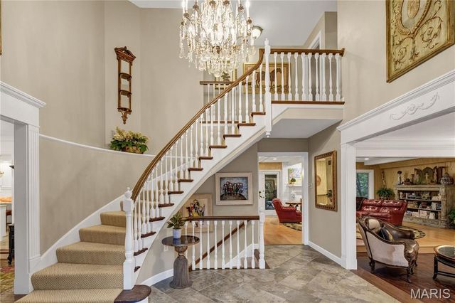 265 South Graeser Road, Creve Coeur, MO 63141