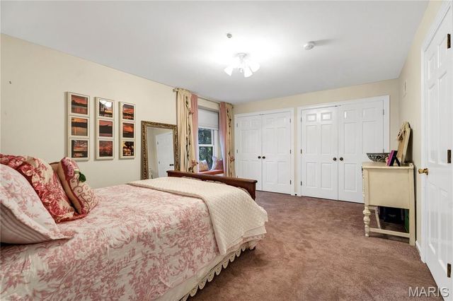 265 South Graeser Road, Creve Coeur, MO 63141