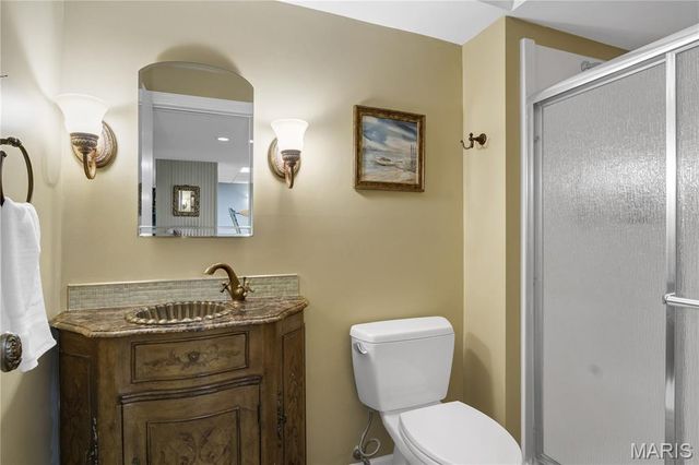 265 South Graeser Road, Creve Coeur, MO 63141