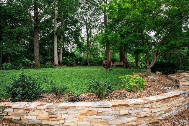 265 South Graeser Road, Creve Coeur, MO 63141