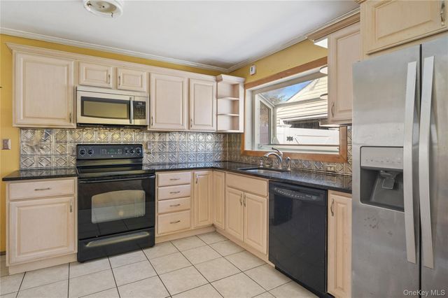 285 Madison Avenue, Port Chester, NY 10573