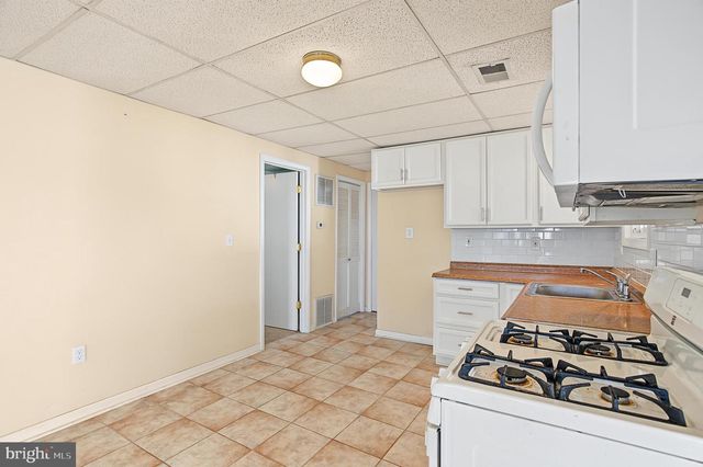 10 W SAIL DR, Little Egg Harbor Twp, NJ 08087