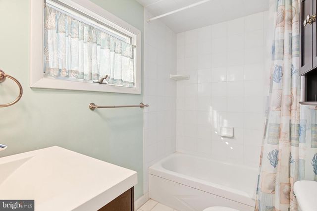 10 W SAIL DR, Little Egg Harbor Twp, NJ 08087