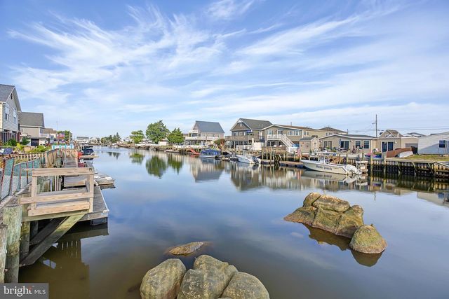 10 W SAIL DR, Little Egg Harbor Twp, NJ 08087