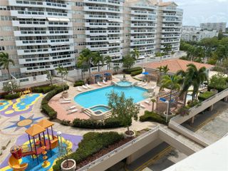 9546 DIAZ WAY 720, Carolina, PR 00979