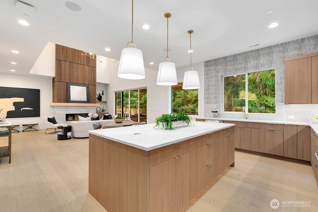 1455 153rd Place SE, Bellevue, WA 98008