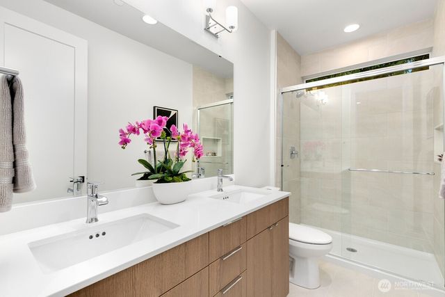 1455 153rd Place SE, Bellevue, WA 98008