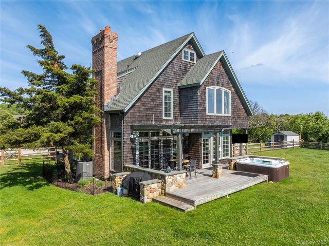 15 Edgemere Street, Montauk, NY 11954