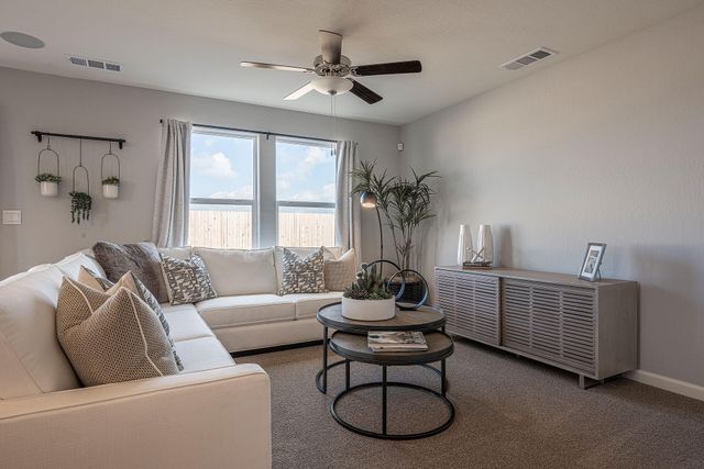 166 S Pine Street 117 G, Woodlake, CA 93286