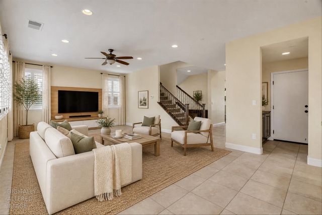 582 Pasture Ave, Lathrop, CA 95330