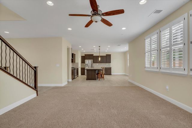 582 Pasture Ave, Lathrop, CA 95330