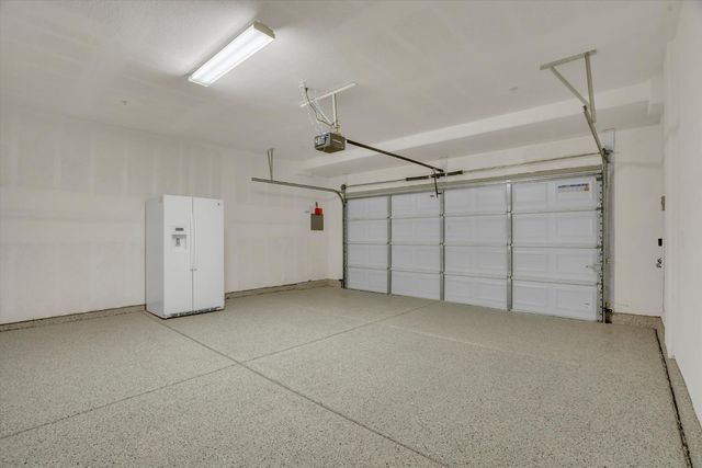 582 Pasture Ave, Lathrop, CA 95330