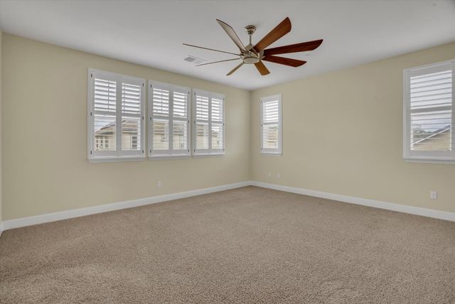 582 Pasture Ave, Lathrop, CA 95330