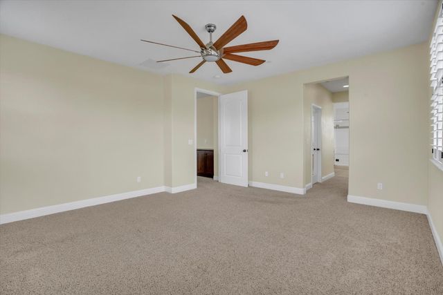 582 Pasture Ave, Lathrop, CA 95330