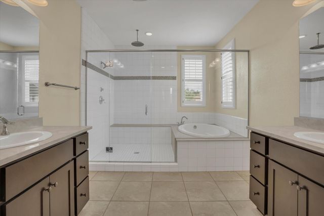 582 Pasture Ave, Lathrop, CA 95330