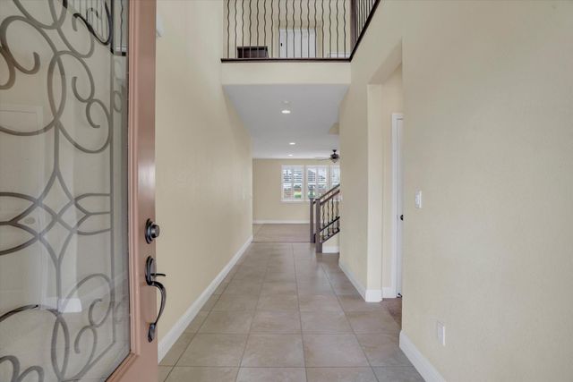 582 Pasture Ave, Lathrop, CA 95330