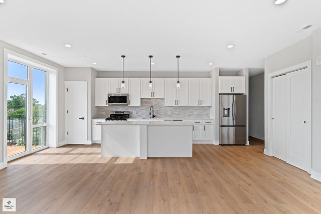 8631 W Grand Avenue 4E, River Grove, IL 60171