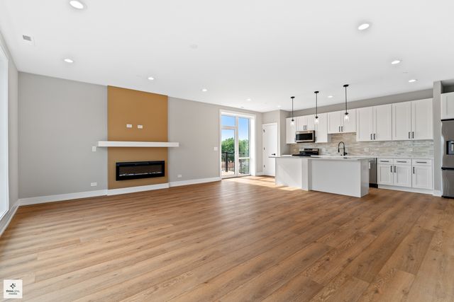 8631 W Grand Avenue 4E, River Grove, IL 60171