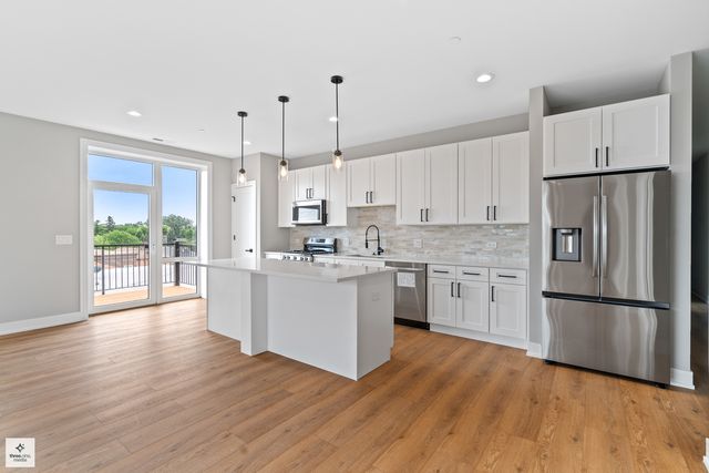 8631 W Grand Avenue 4E, River Grove, IL 60171