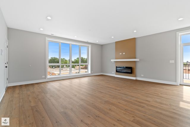 8631 W Grand Avenue 4E, River Grove, IL 60171