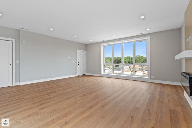 8631 W Grand Avenue 4E, River Grove, IL 60171