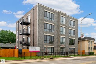 8631 W Grand Avenue 4E, River Grove, IL 60171