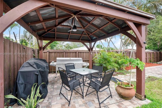 6810 Douglas Street, Hollywood, FL 33024