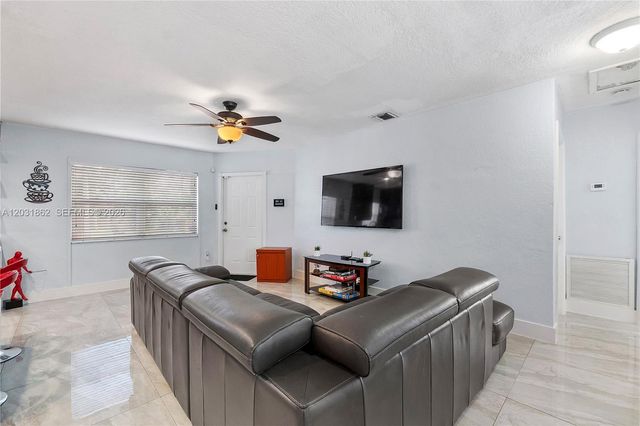 6810 Douglas Street, Hollywood, FL 33024