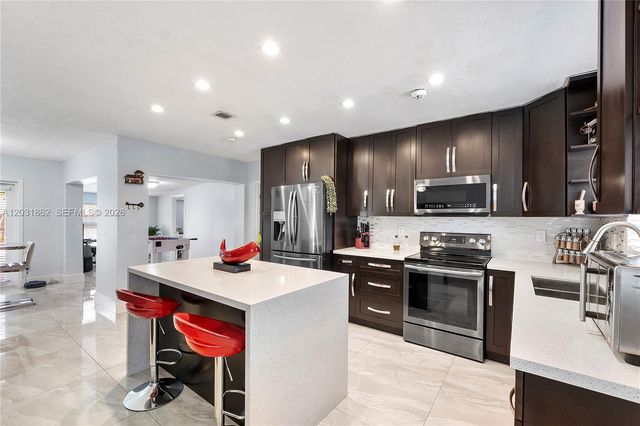 6810 Douglas Street, Hollywood, FL 33024