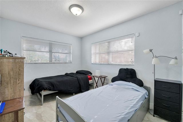6810 Douglas Street, Hollywood, FL 33024