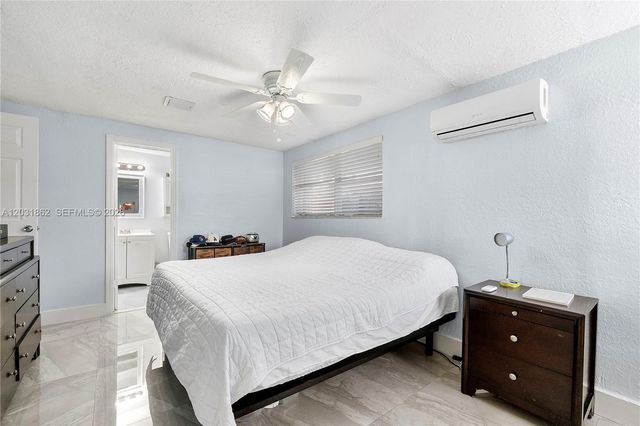6810 Douglas Street, Hollywood, FL 33024