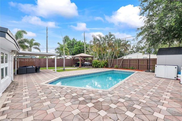 6810 Douglas Street, Hollywood, FL 33024