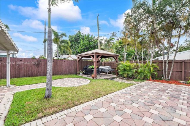6810 Douglas Street, Hollywood, FL 33024