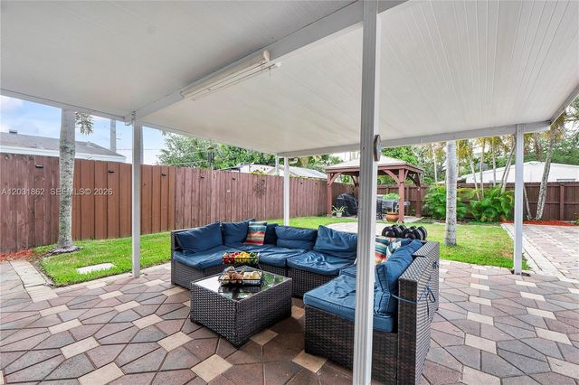 6810 Douglas Street, Hollywood, FL 33024
