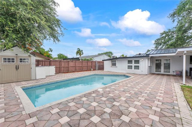 6810 Douglas Street, Hollywood, FL 33024