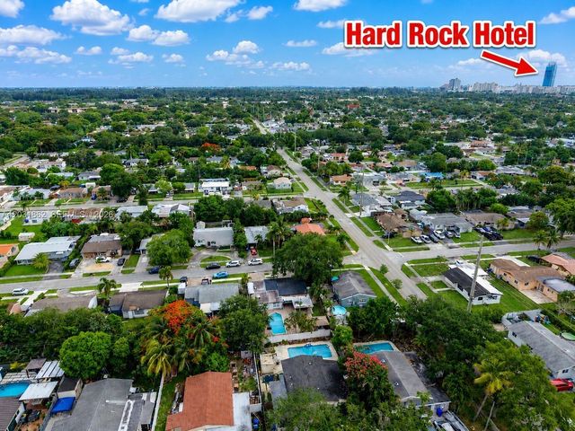 6810 Douglas Street, Hollywood, FL 33024