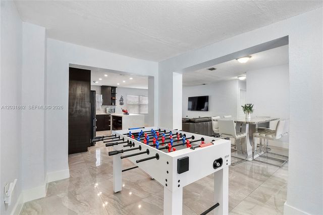 6810 Douglas Street, Hollywood, FL 33024