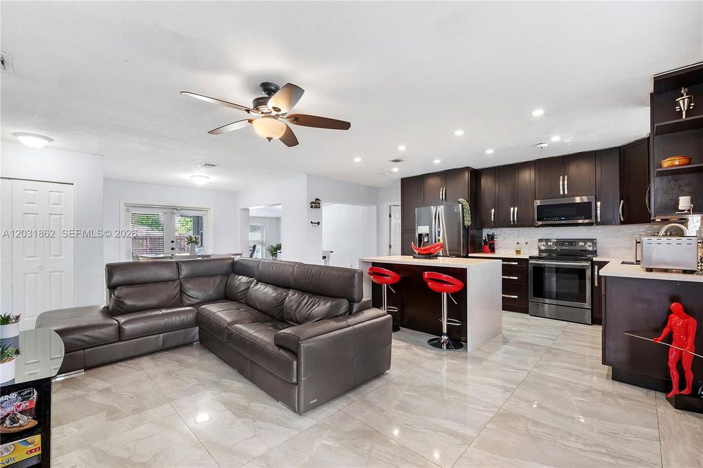 6810 Douglas Street, Hollywood, FL 33024