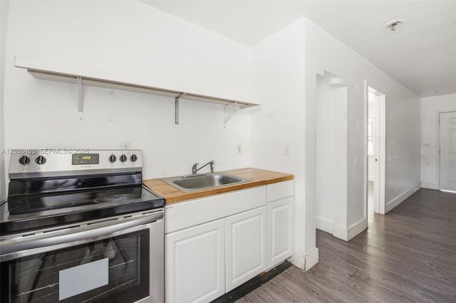 7410 NW Miami Place 7414, Miami, FL 33150