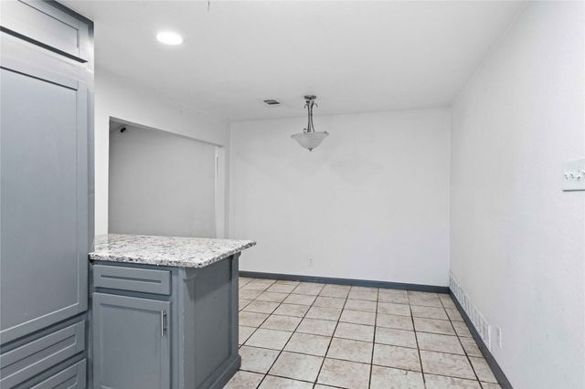 1305 Pinehurst Drive, Fort Worth, TX 76134
