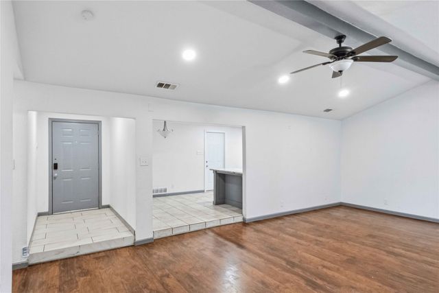 1305 Pinehurst Drive, Fort Worth, TX 76134