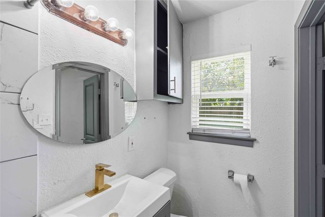 1305 Pinehurst Drive, Fort Worth, TX 76134