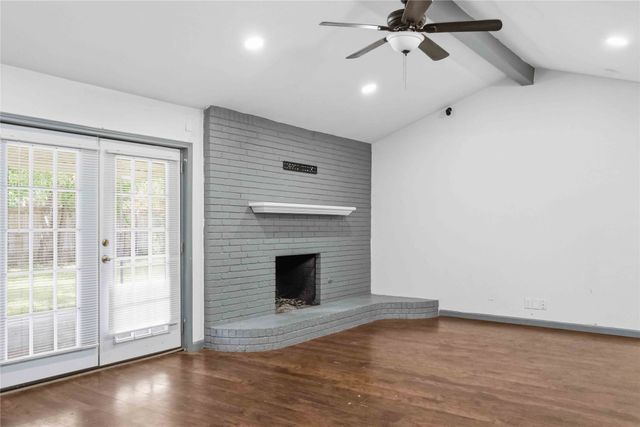 1305 Pinehurst Drive, Fort Worth, TX 76134